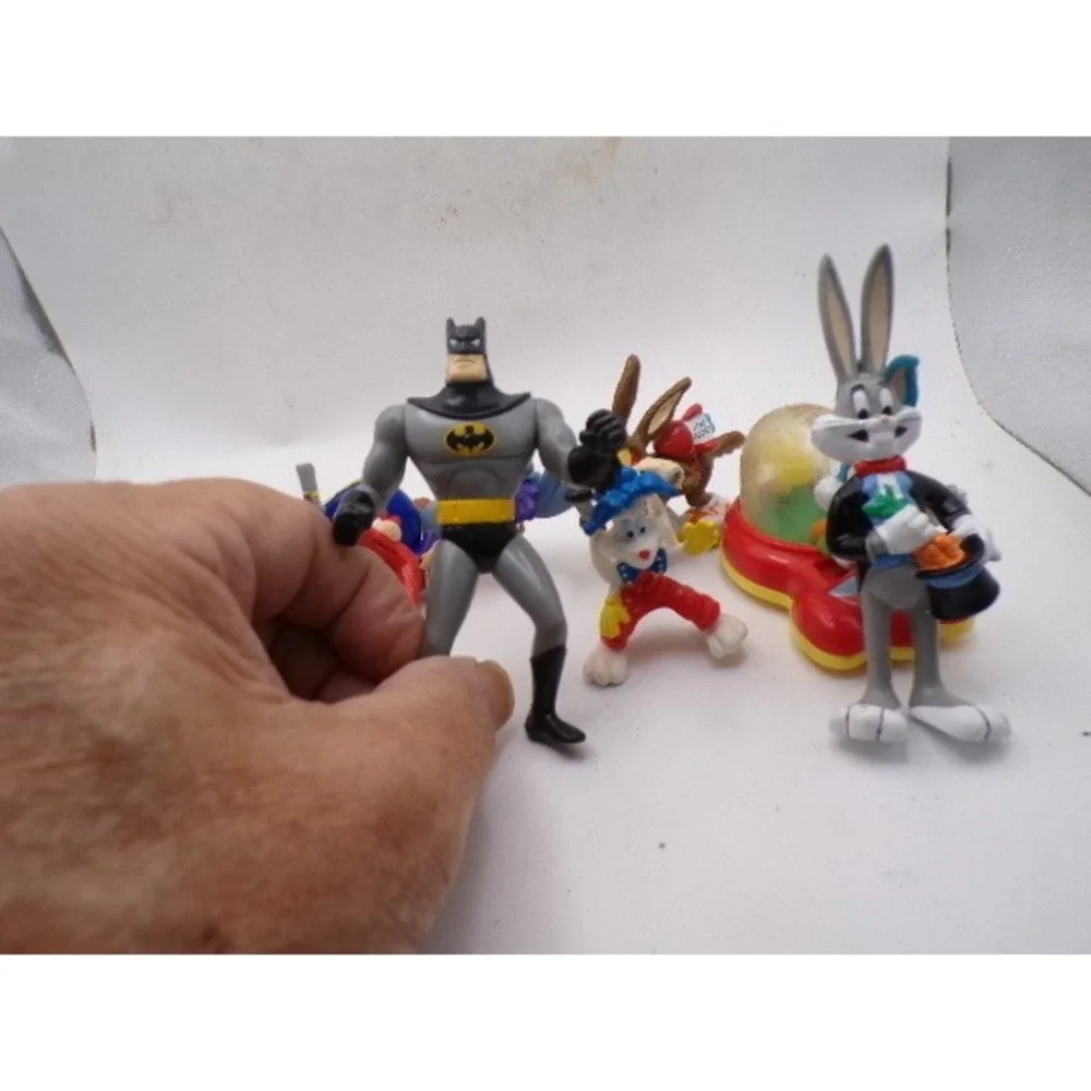 Vintage Looney Tunes Batman Action Figure Lot Bugs Bunny Wile E Coyote Road Runn